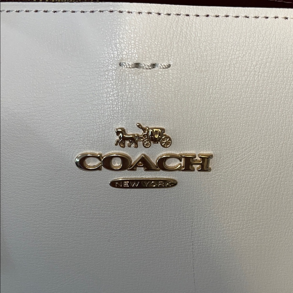 NWOT COACH AVENUE CARRYALL TOTE CREAM WITH GOLD ACCENTS F48733 - Picture 6 of 10